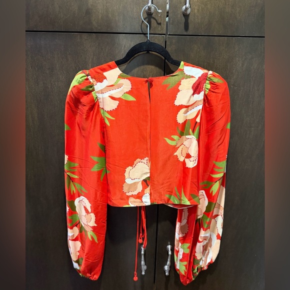 FARM Rio Peony Cropped Top - Picture 7 of 7